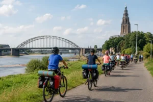 Fietsvakantie voor tachtig kinderen gestart vanuit Arnhem